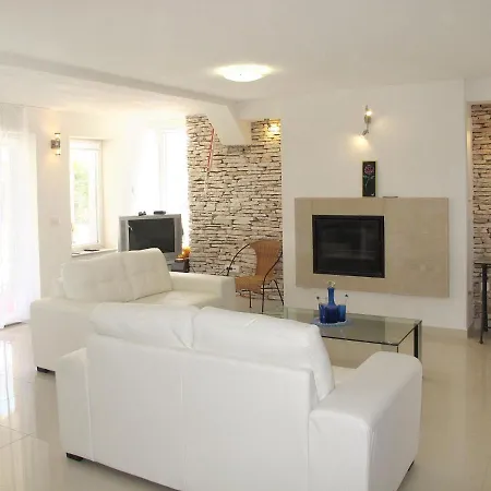 Holiday Home Villa Lina - Prm146